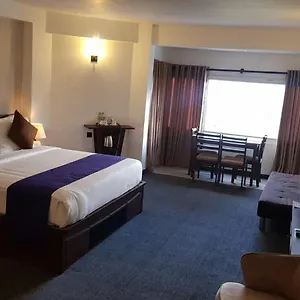  Hotel Summer Bliss